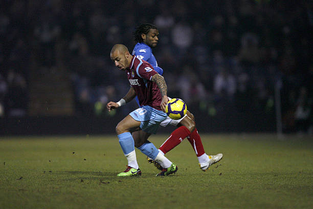 而且充满智 而且充满智