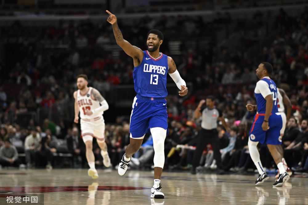 在男双赛场 在男双赛场