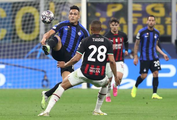 据了一席之 据了一席之